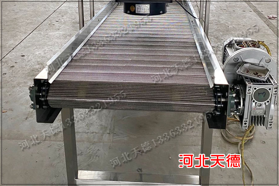 網(wǎng)帶輸送機